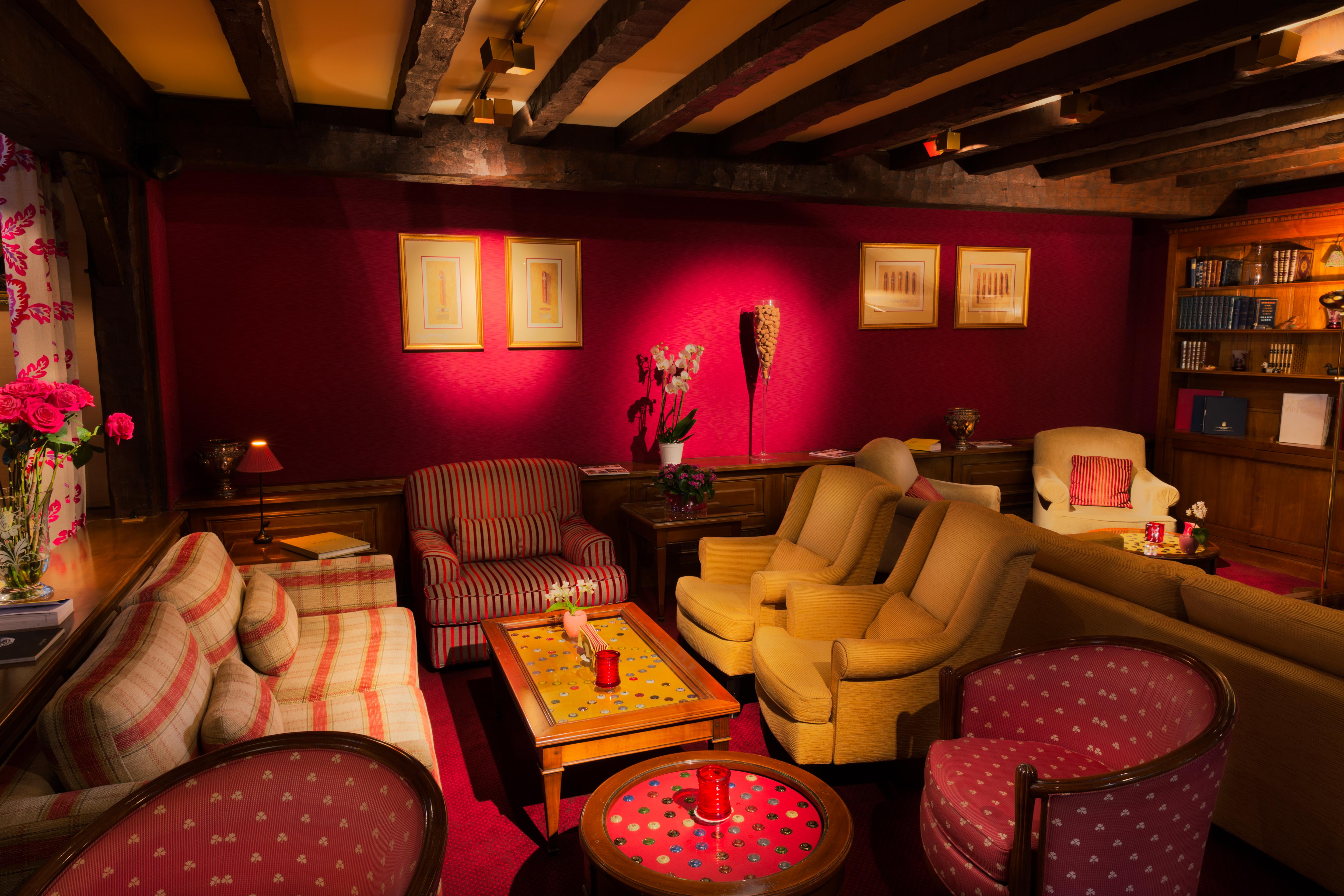 Hostellerie Briqueterie & Spa Champagne Vinay  Buitenkant foto The interior of the hotel