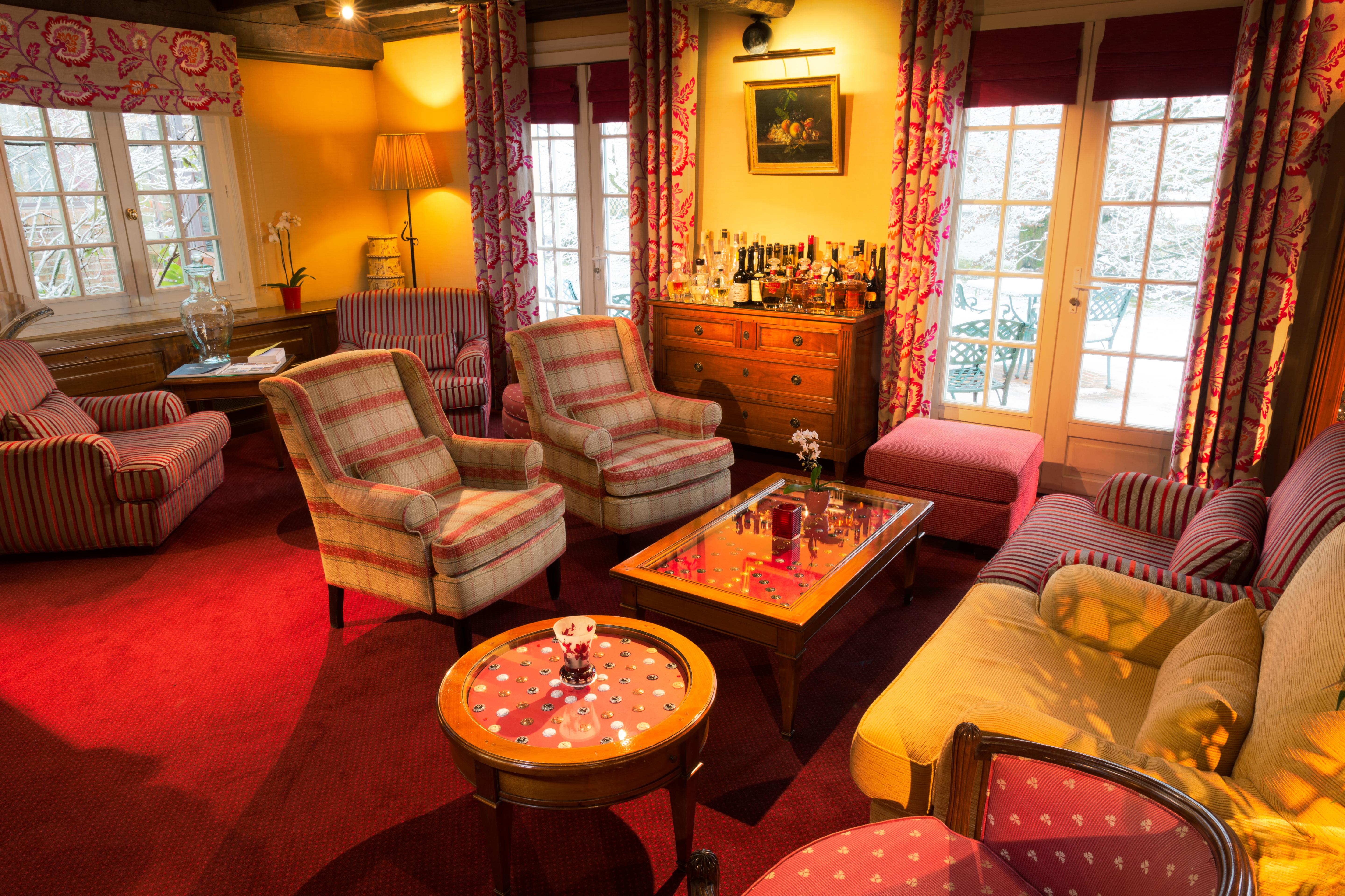 Hostellerie Briqueterie & Spa Champagne Vinay  Buitenkant foto The drawing room at the hotel