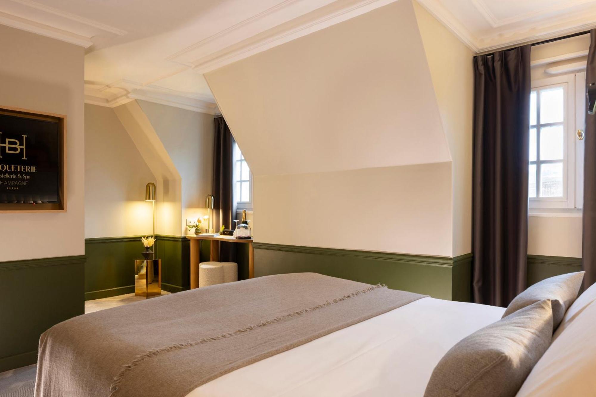 Hostellerie Briqueterie & Spa Champagne Vinay  Buitenkant foto A room at the hotel