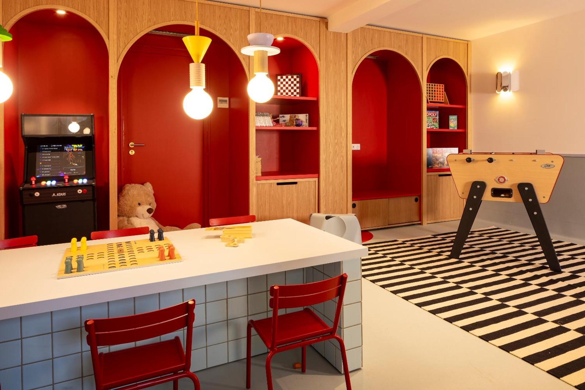 Hostellerie Briqueterie & Spa Champagne Vinay  Buitenkant foto The interior of the Lego House